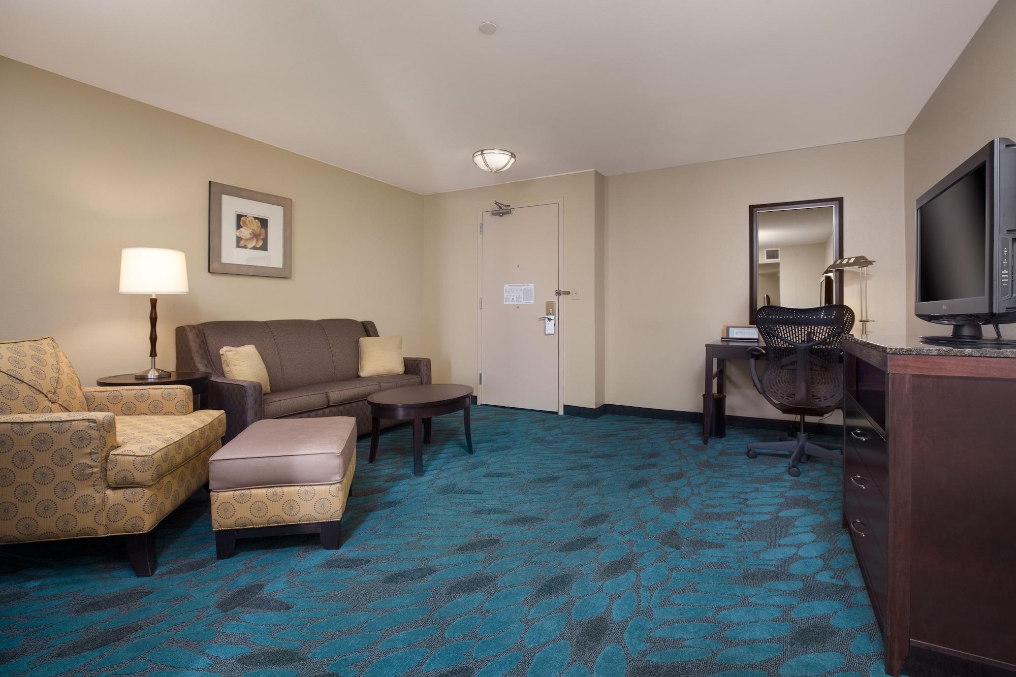Hilton Garden Inn Fargo Bagian luar foto